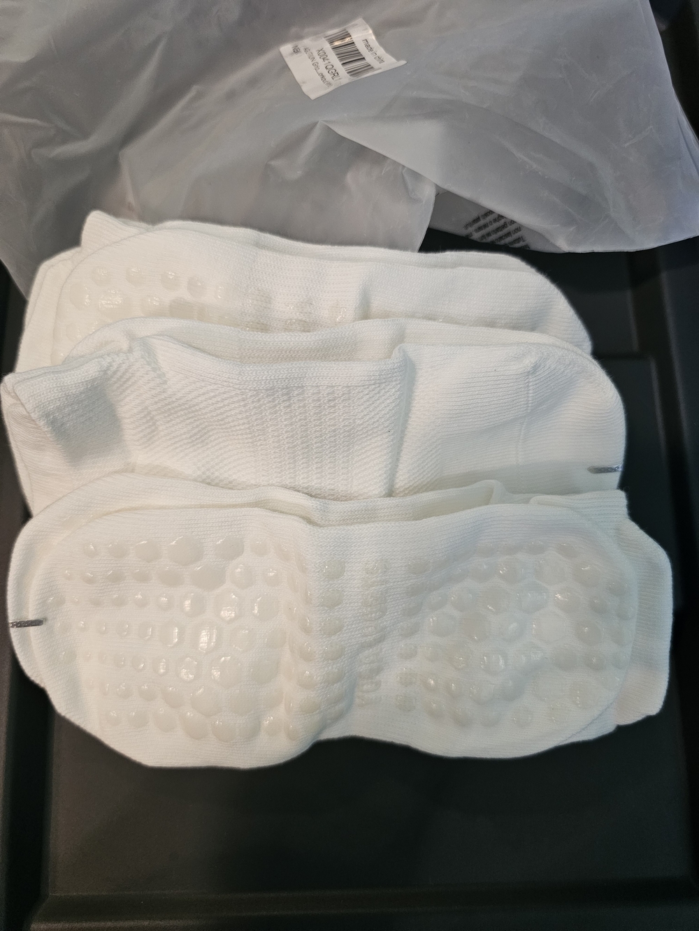 Youth White Yoga No-Show Grip Socks - Pack of 3- Size Big Kids 3-5 NWT